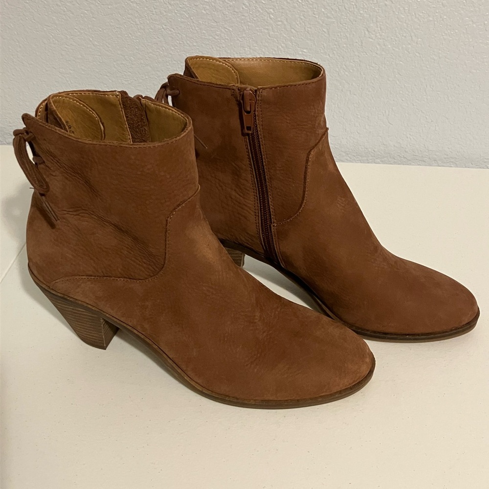 NIB Brown Leather Ankle Boots Lucky Brand Size 8.5 - Picture 3 of 10